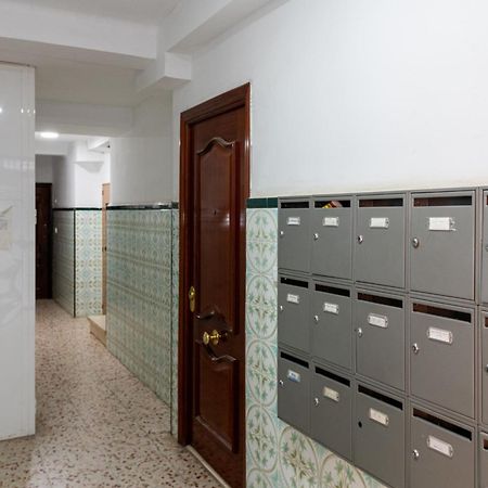 Piso Elegante Y Nuevo De 3 Habitaciones Y 2 Banos Séville Extérieur photo