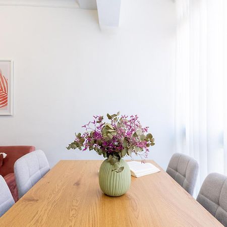 Piso Elegante Y Nuevo De 3 Habitaciones Y 2 Banos Séville Extérieur photo