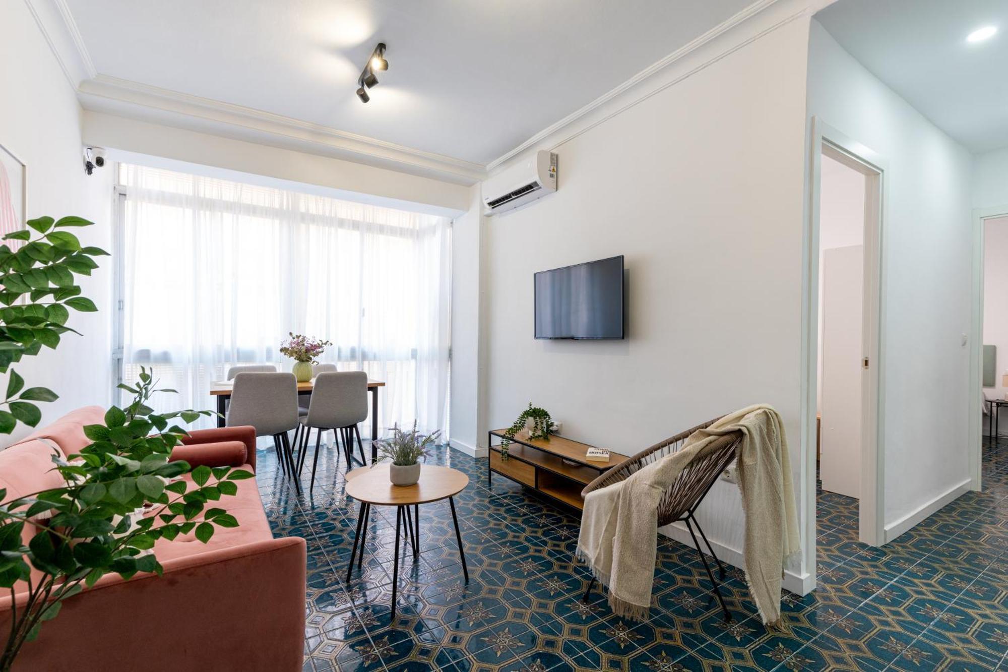 Piso Elegante Y Nuevo De 3 Habitaciones Y 2 Banos Séville Extérieur photo
