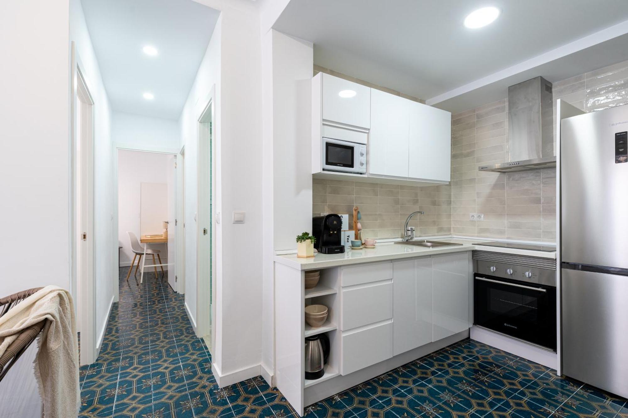 Piso Elegante Y Nuevo De 3 Habitaciones Y 2 Banos Séville Extérieur photo
