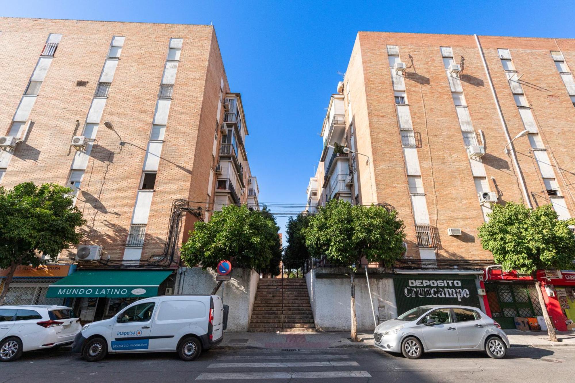 Piso Elegante Y Nuevo De 3 Habitaciones Y 2 Banos Séville Extérieur photo