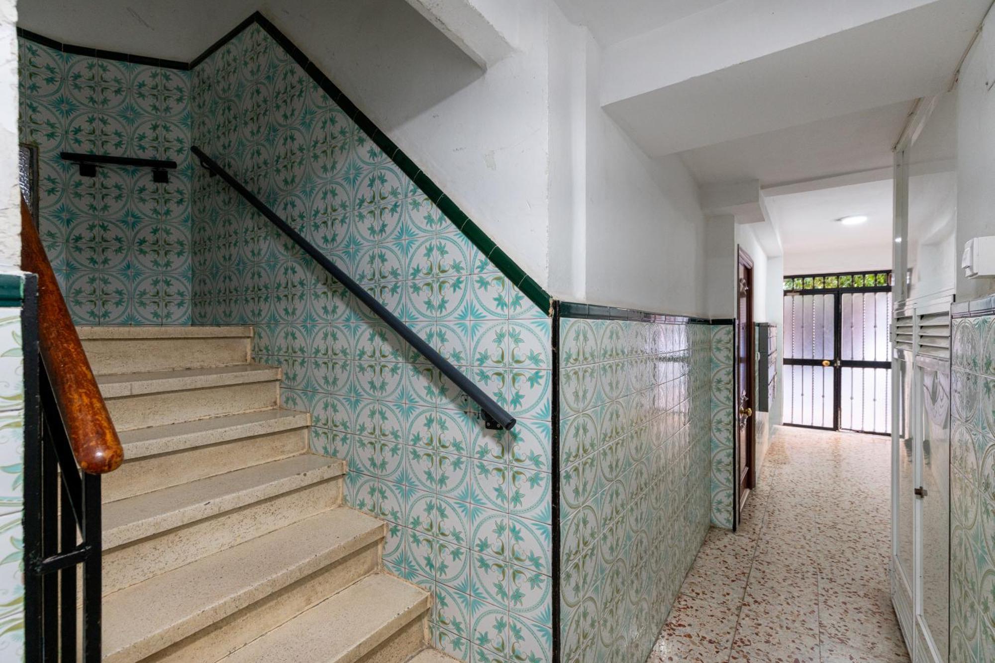 Piso Elegante Y Nuevo De 3 Habitaciones Y 2 Banos Séville Extérieur photo