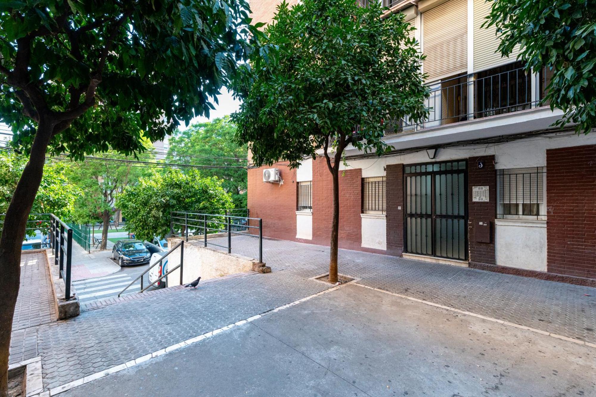 Piso Elegante Y Nuevo De 3 Habitaciones Y 2 Banos Séville Extérieur photo