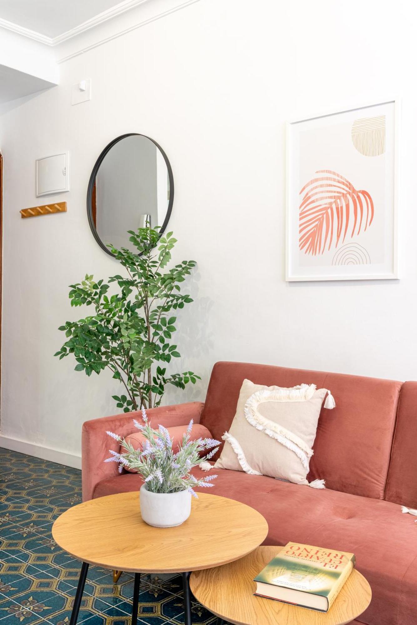 Piso Elegante Y Nuevo De 3 Habitaciones Y 2 Banos Séville Extérieur photo