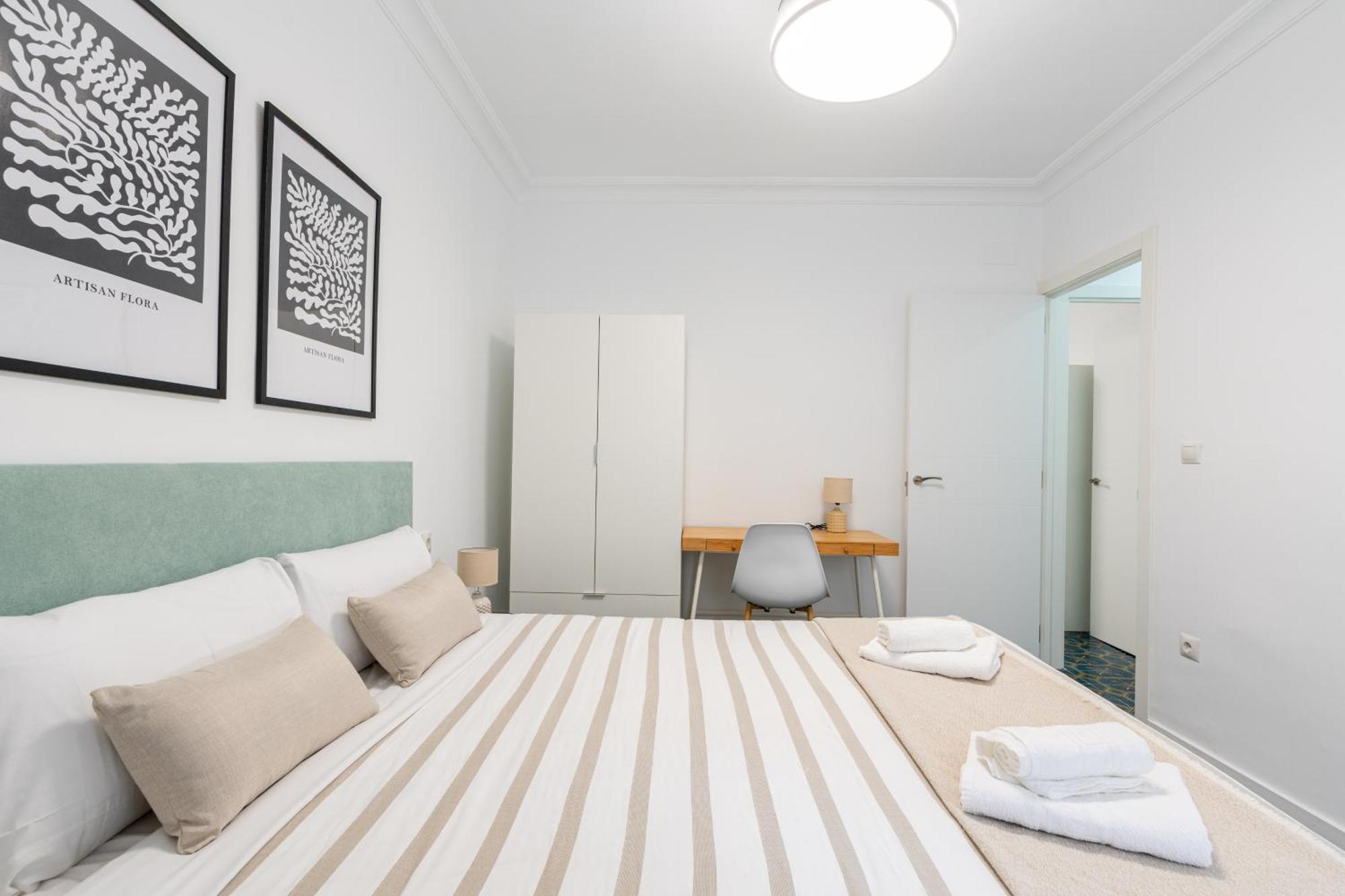 Piso Elegante Y Nuevo De 3 Habitaciones Y 2 Banos Séville Extérieur photo