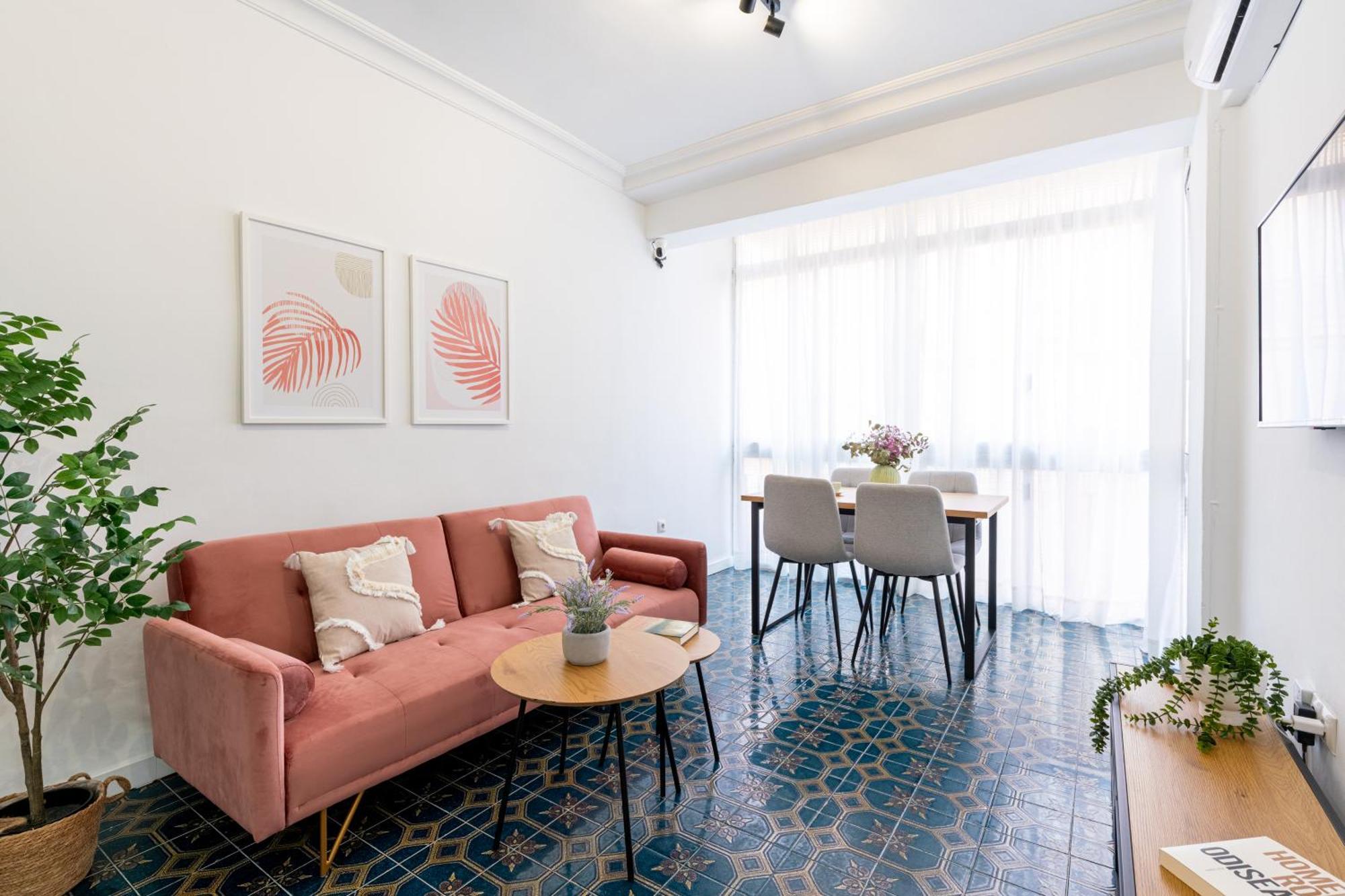 Piso Elegante Y Nuevo De 3 Habitaciones Y 2 Banos Séville Extérieur photo