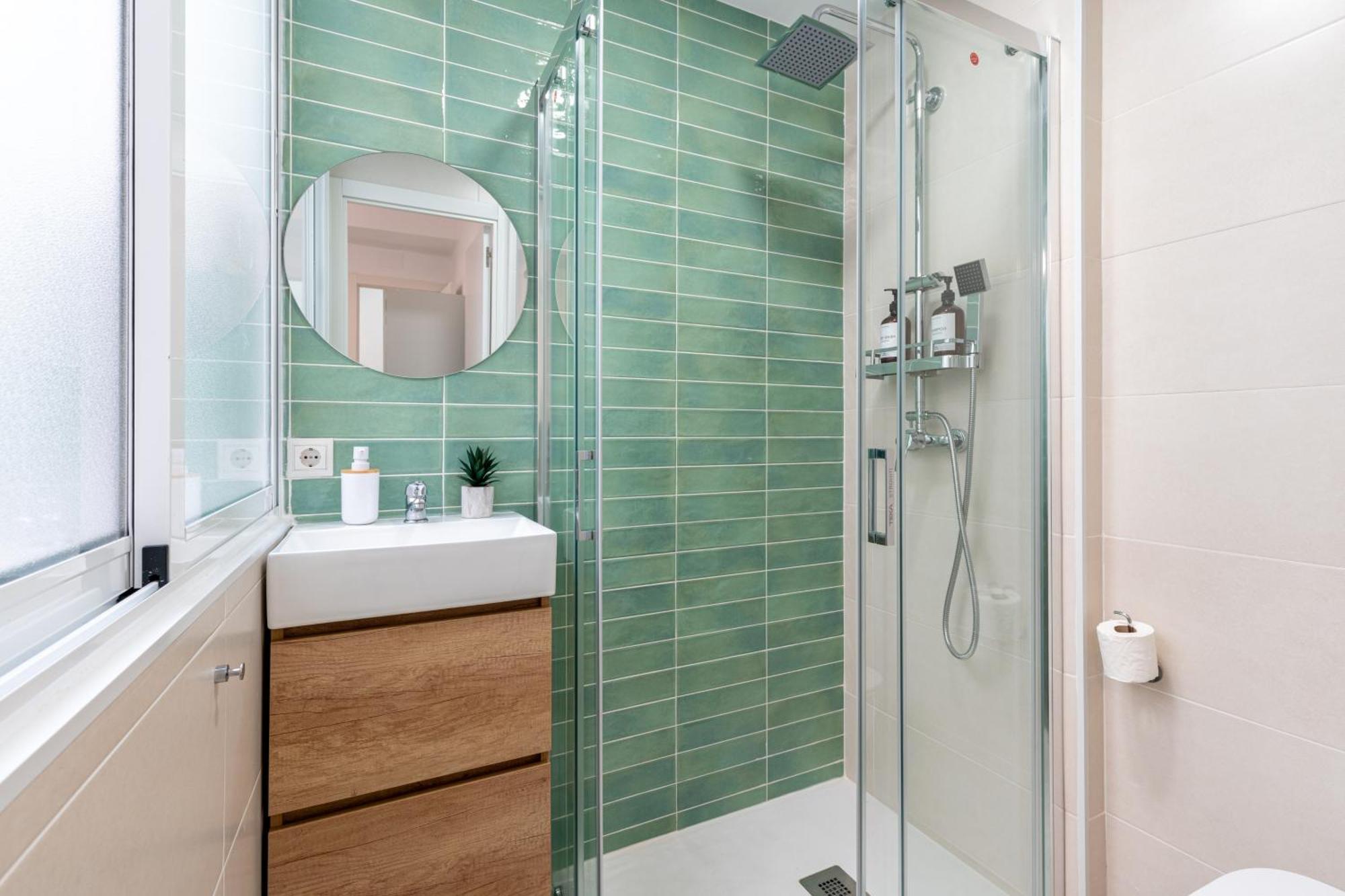 Piso Elegante Y Nuevo De 3 Habitaciones Y 2 Banos Séville Extérieur photo