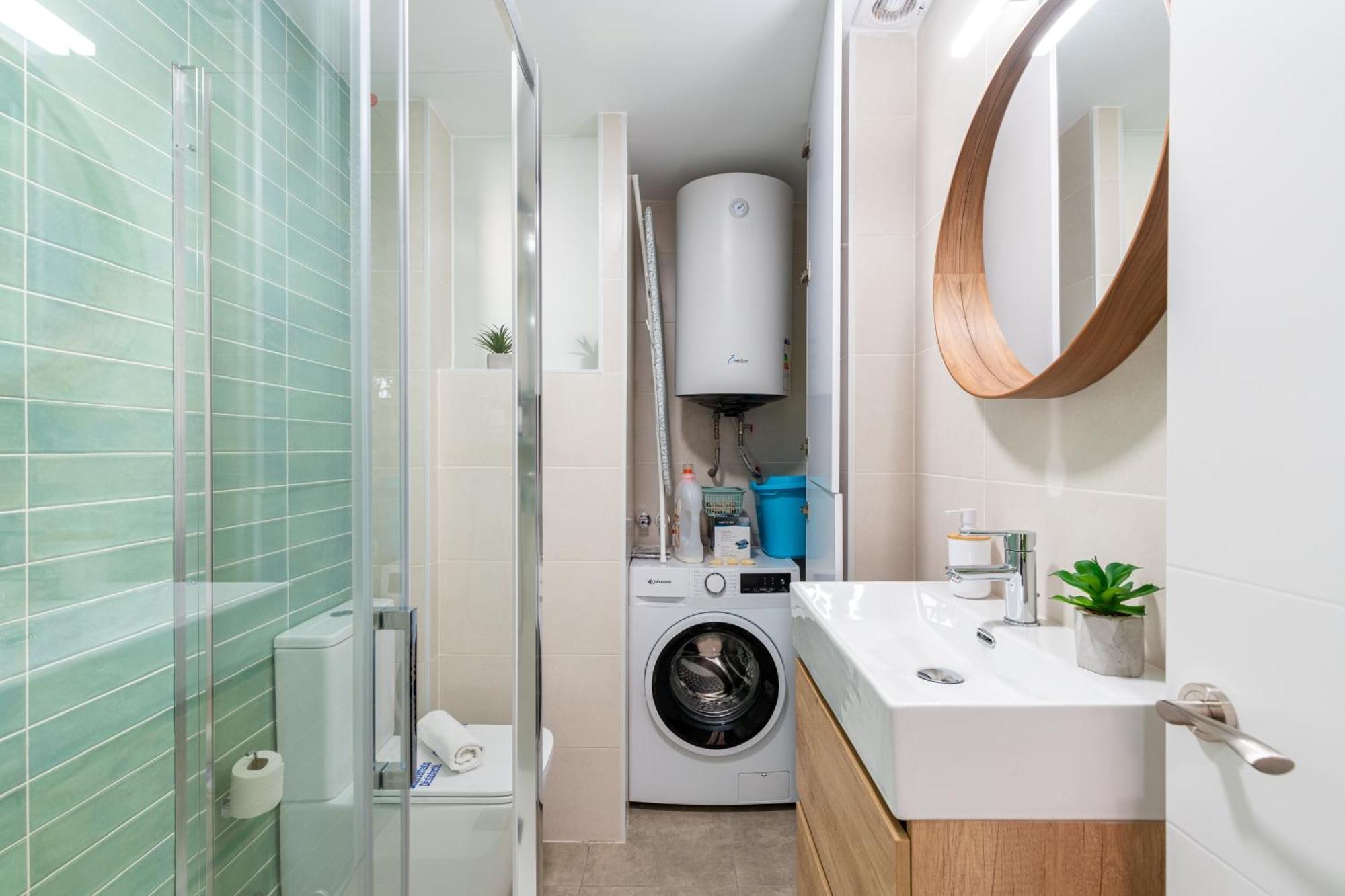 Piso Elegante Y Nuevo De 3 Habitaciones Y 2 Banos Séville Extérieur photo