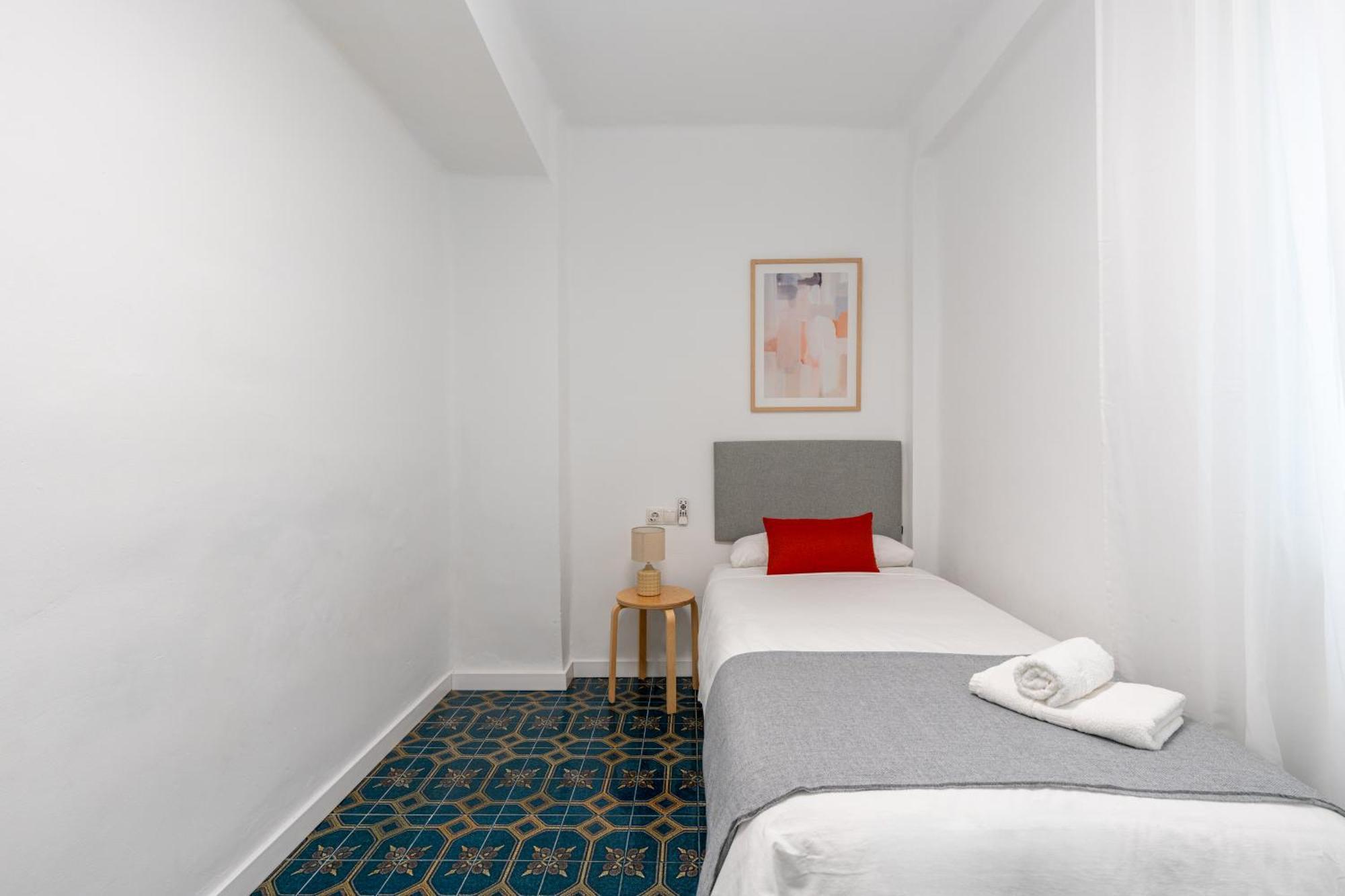 Piso Elegante Y Nuevo De 3 Habitaciones Y 2 Banos Séville Extérieur photo