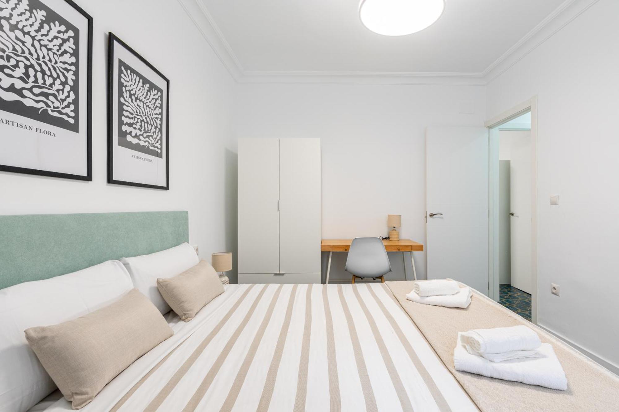 Piso Elegante Y Nuevo De 3 Habitaciones Y 2 Banos Séville Extérieur photo