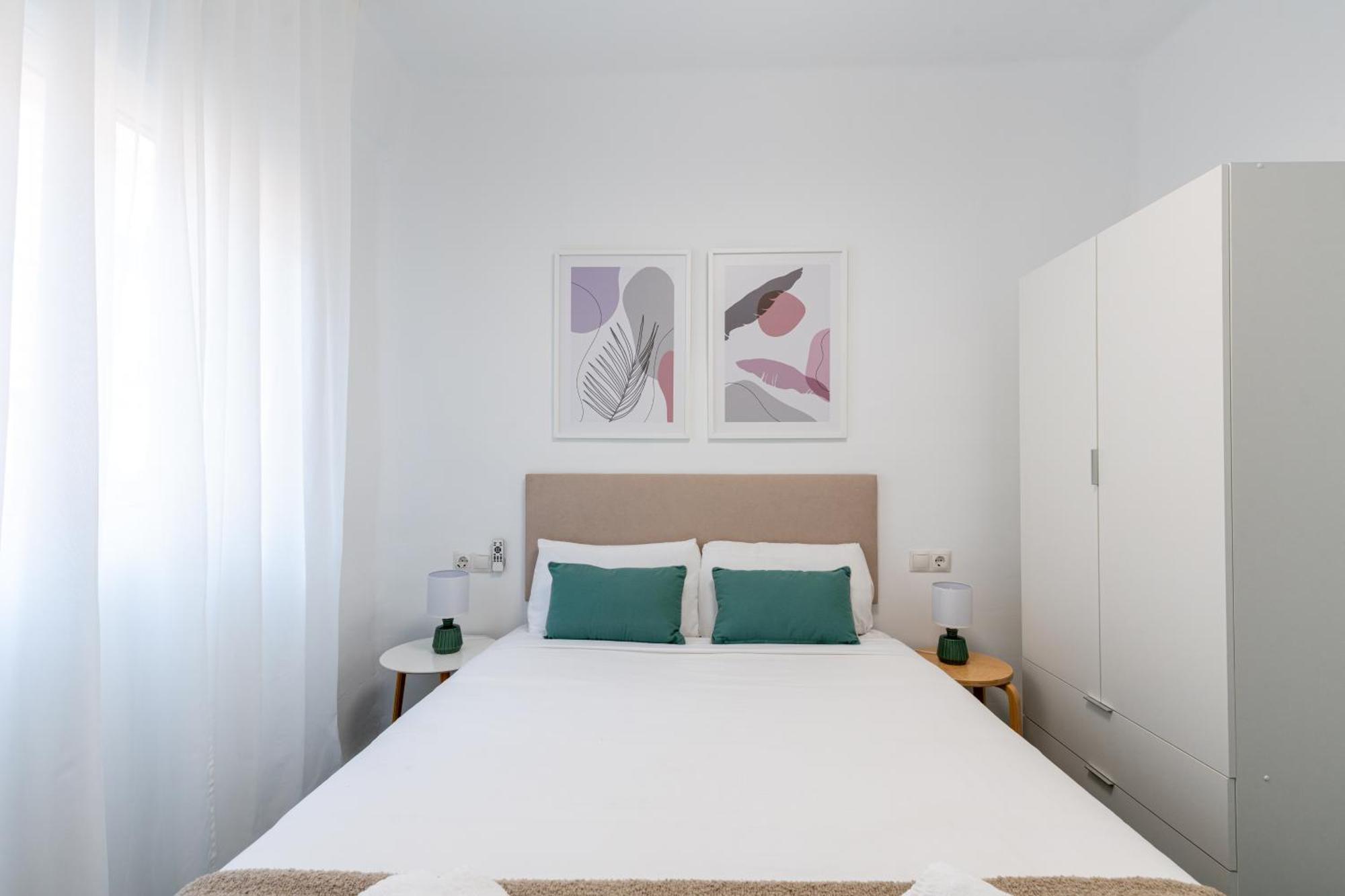 Piso Elegante Y Nuevo De 3 Habitaciones Y 2 Banos Séville Extérieur photo