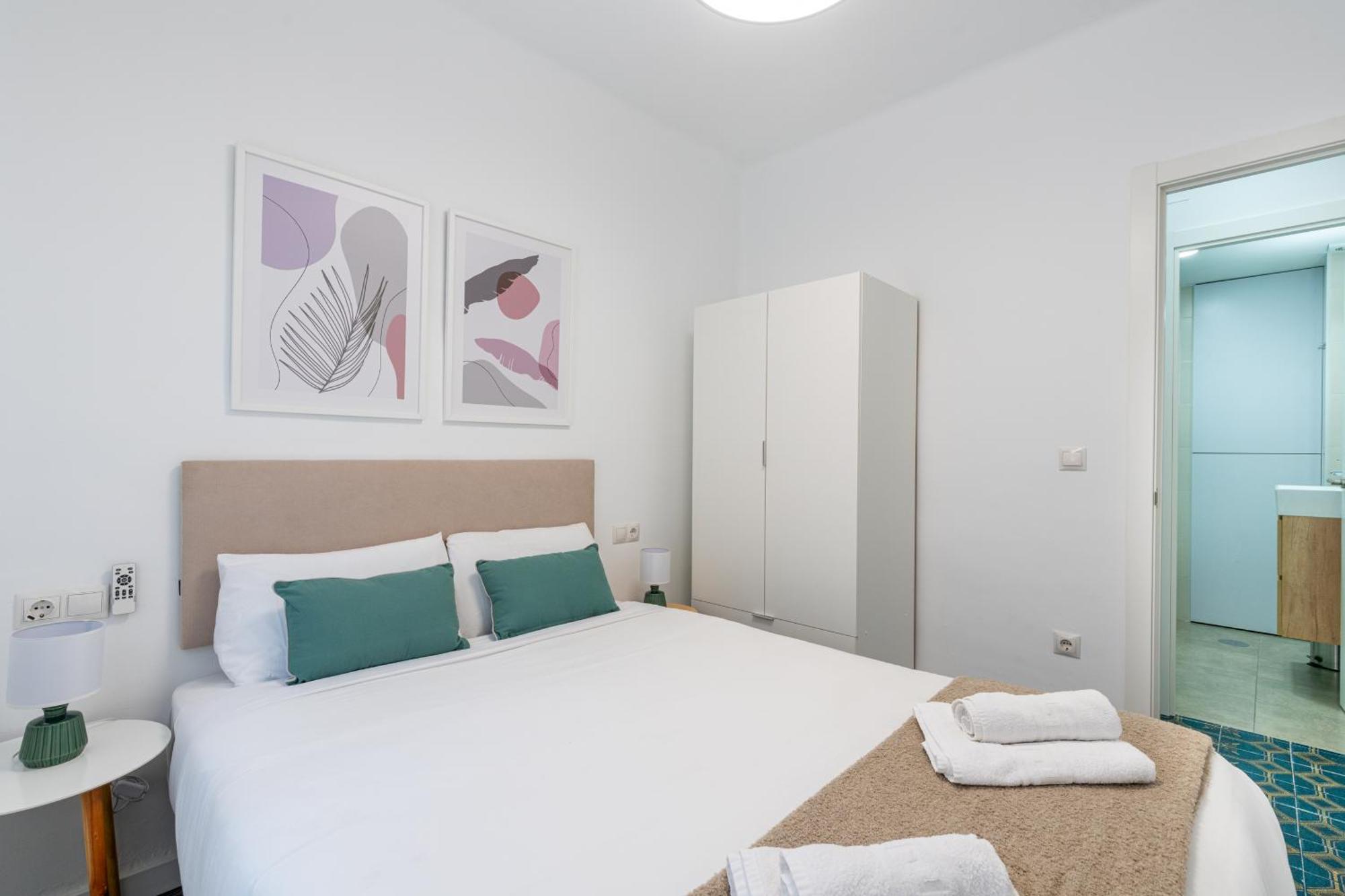 Piso Elegante Y Nuevo De 3 Habitaciones Y 2 Banos Séville Extérieur photo