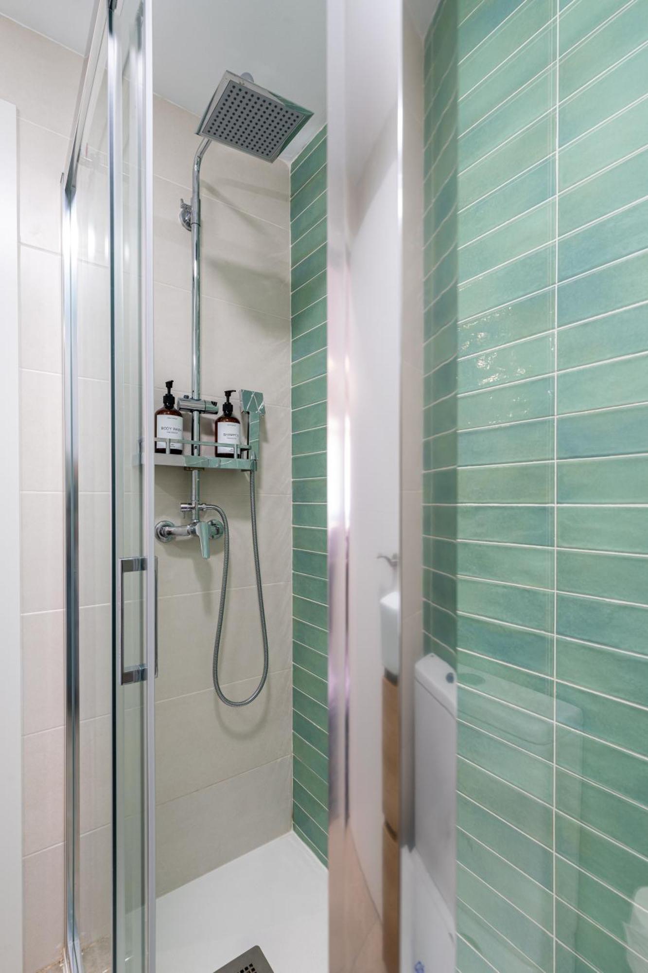 Piso Elegante Y Nuevo De 3 Habitaciones Y 2 Banos Séville Extérieur photo